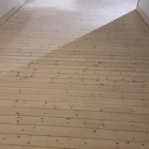 Gulvafslibning i Sæby, Nordjylland